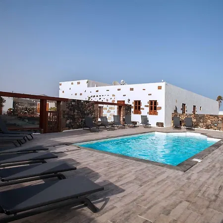 Villa Caserio Leandro *