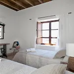 Caserio Leandro Villa Tias