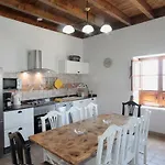 Villa Caserio Leandro Tias