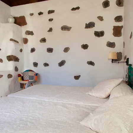 Villa Caserío Leandro Tías