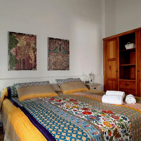 Caserío Leandro Villa Tías