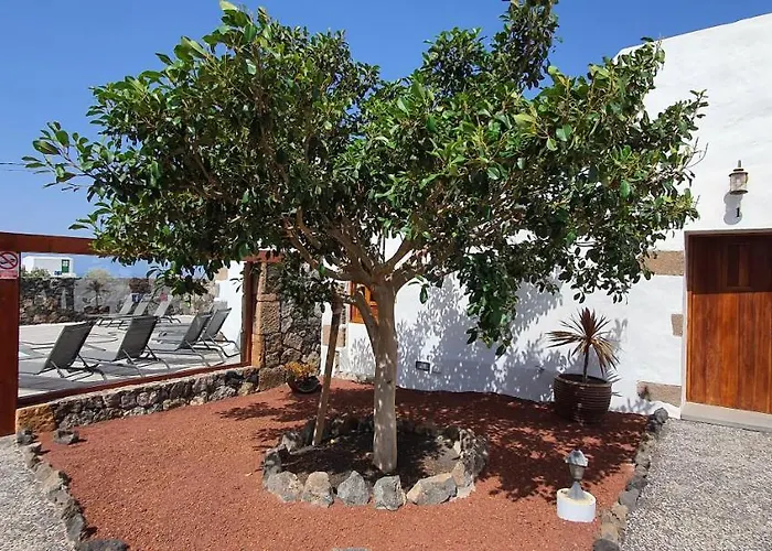 Caserio Leandro Villa *