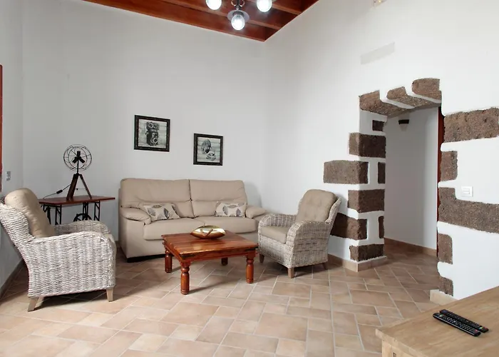 Caserio Leandro Villa Tias