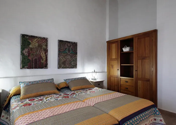 Villa Caserio Leandro Tias