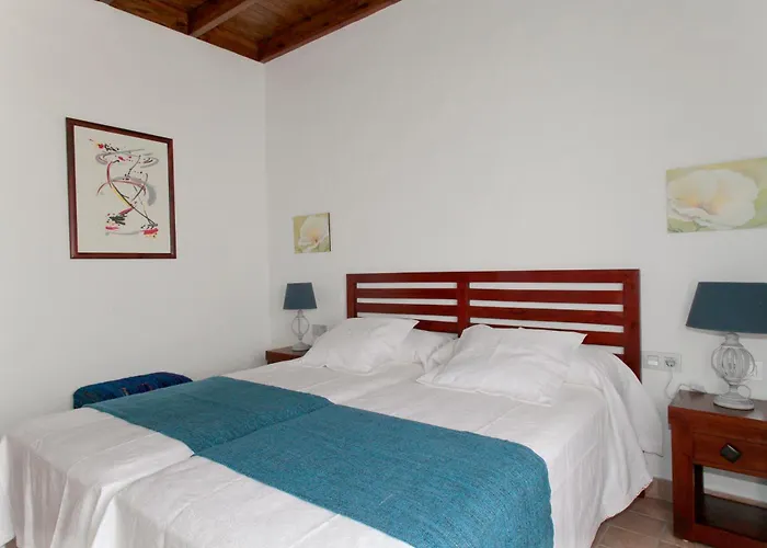 Caserio Leandro Villa *