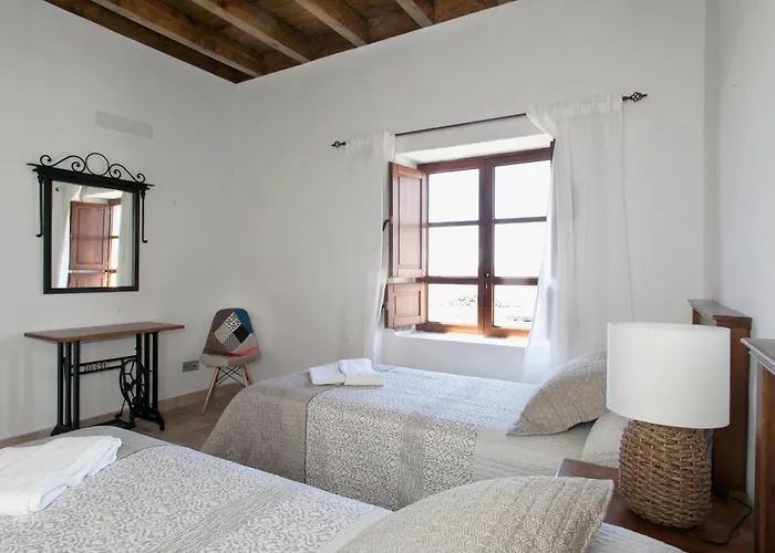 Caserio Leandro Villa Tias