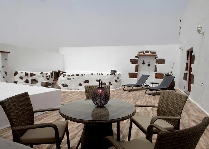 Caserio Leandro Villa *