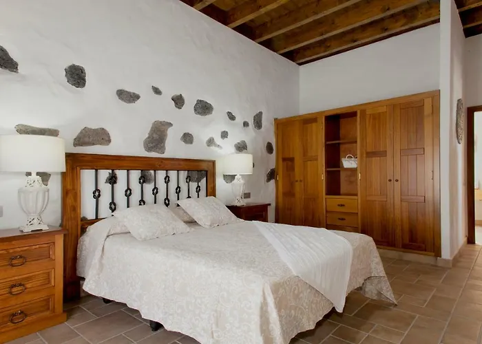 Caserio Leandro Villa *