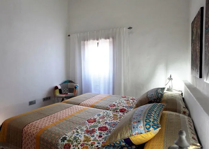 Caserio Leandro Villa Tias